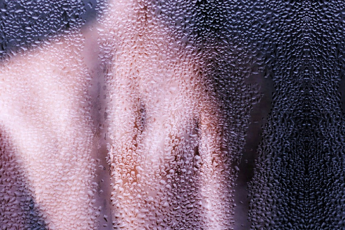 Attenzione a non lasciare il bagno chiuso dopo la doccia: l’umidità favorisce la formazione di muffa