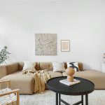 Divani angolari hi-tech: comfort su misura, prese USB e luci LED per un salotto da sogno