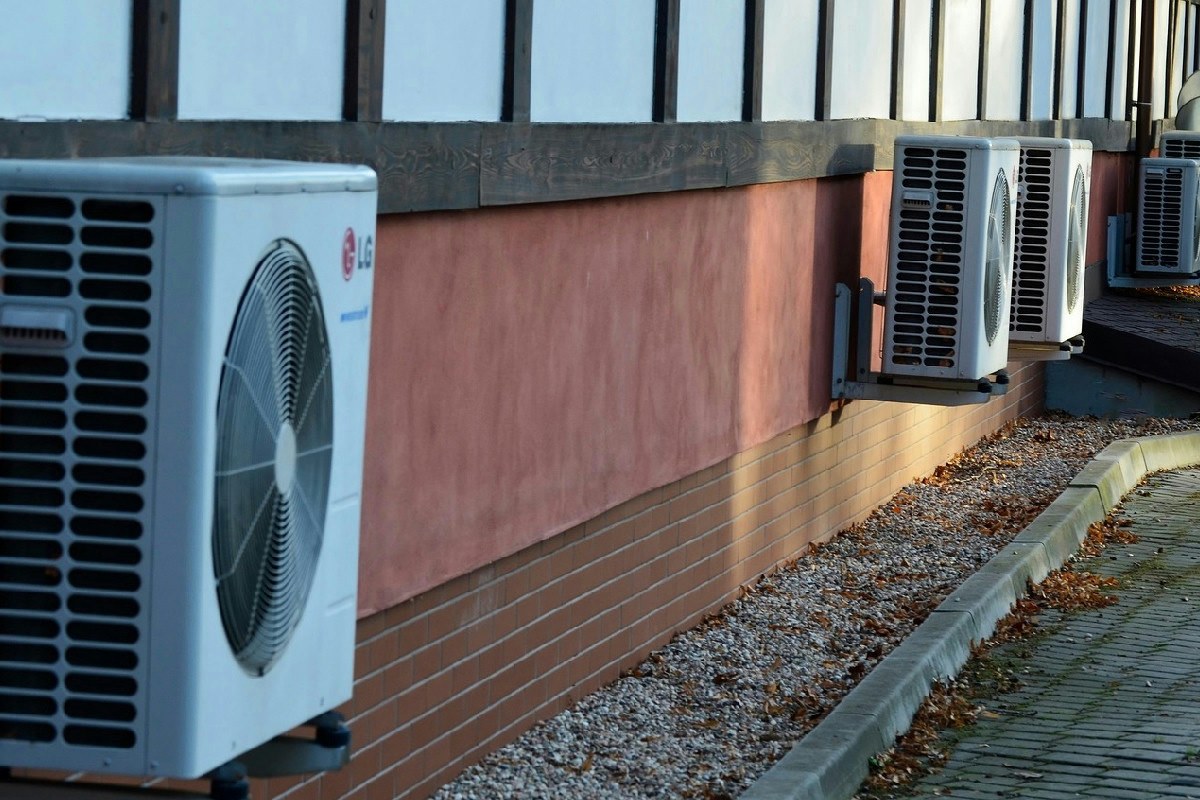 Guida completa alla pompa di calore aria-aria: vantaggi e svantaggi da conoscere prima dell’acquisto