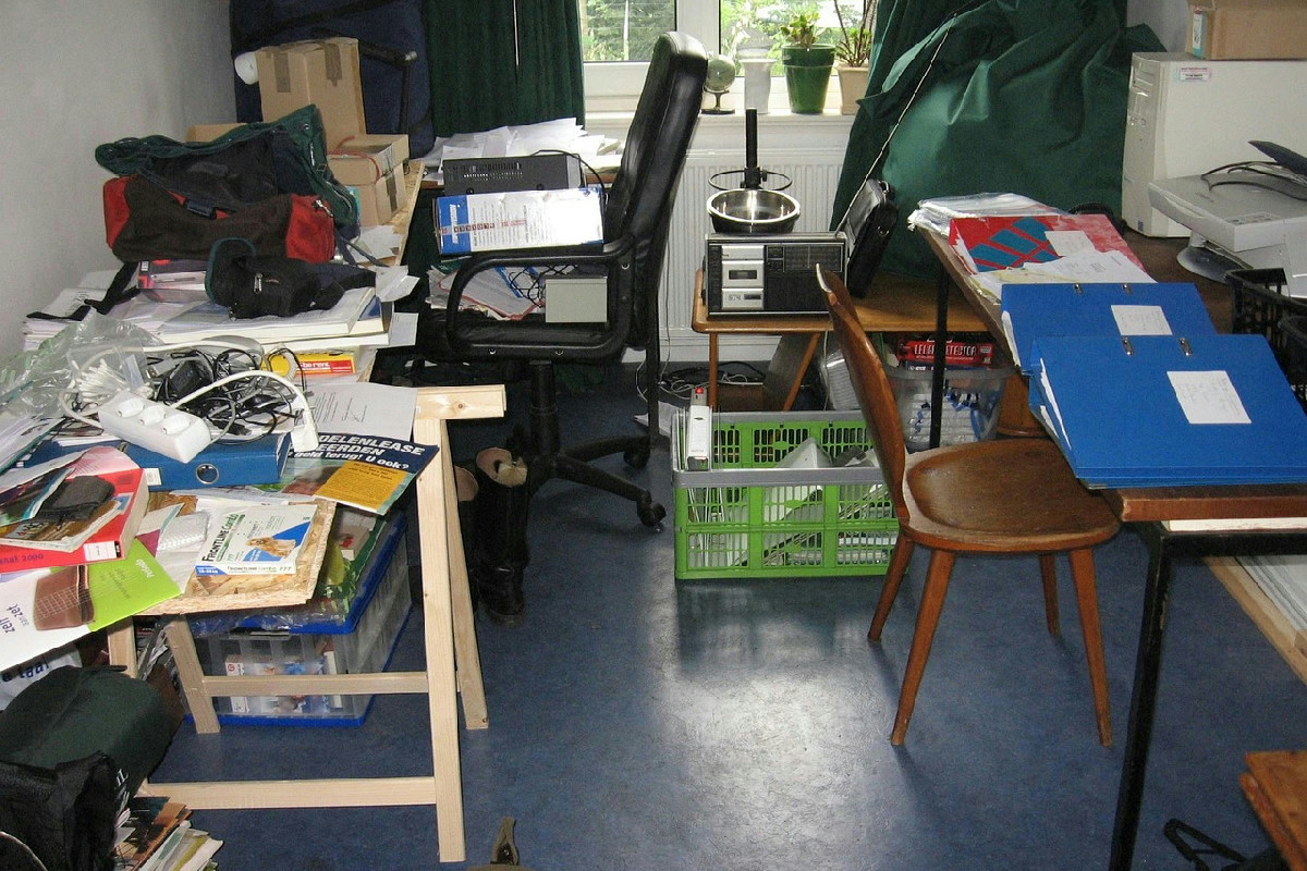 Guida pratica per organizzare una casa caotica e ritrovare serenità senza perdere tempo prezioso