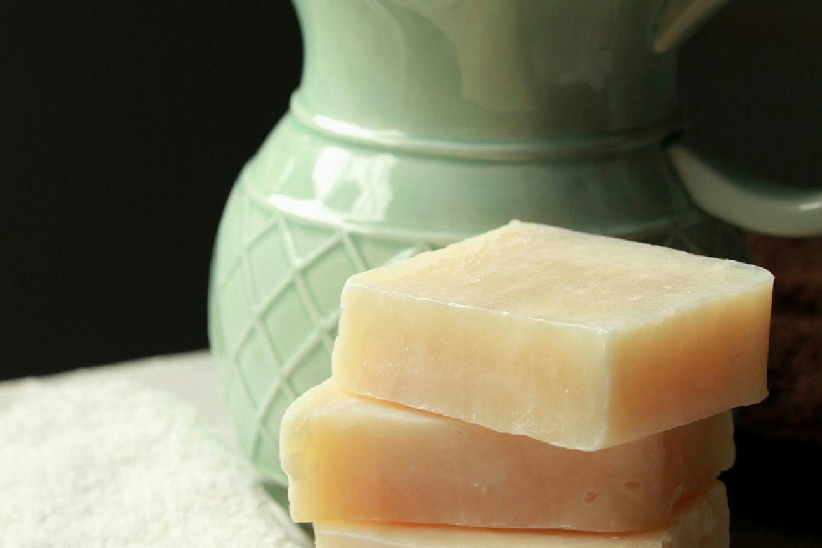 Scarico della doccia intasato da tempo: scopri il rimedio green per liberarlo senza fatica