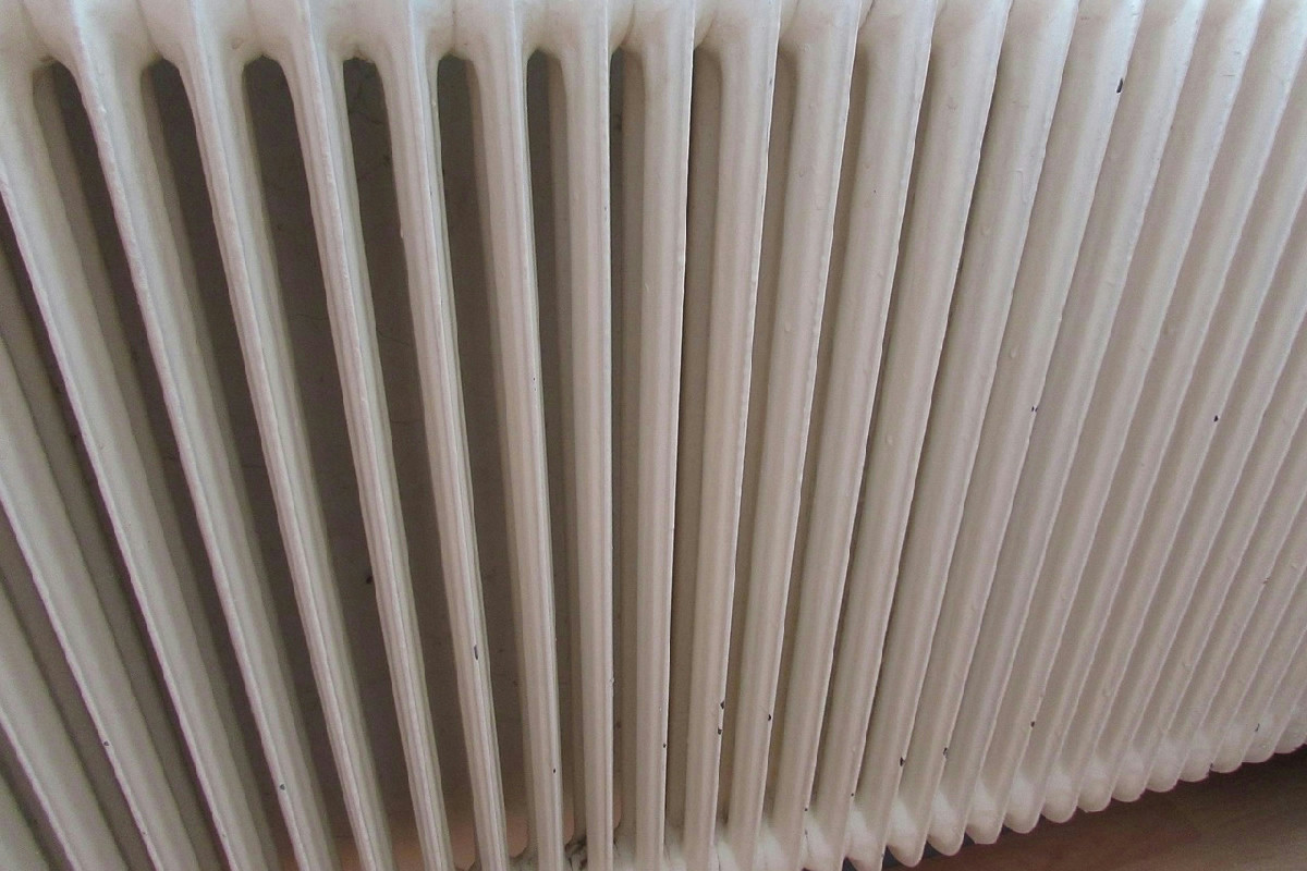 Un semplice controllo ai termosifoni che aumenta il calore e riduce gli sprechi senza fatica