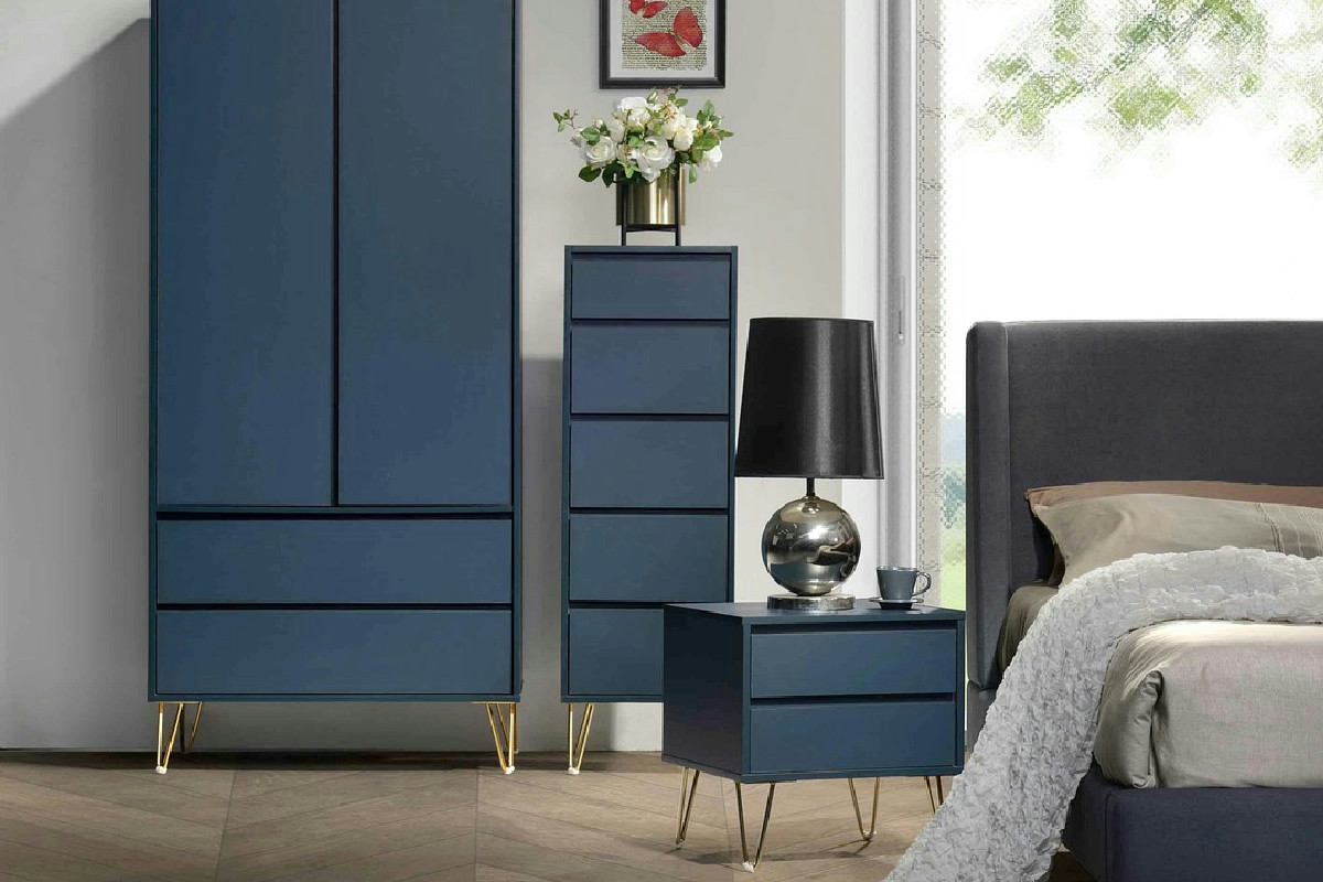 A Torino, 65 mq ridisegnati con un mobile verde che definisce gli spazi e valorizza la luce naturale