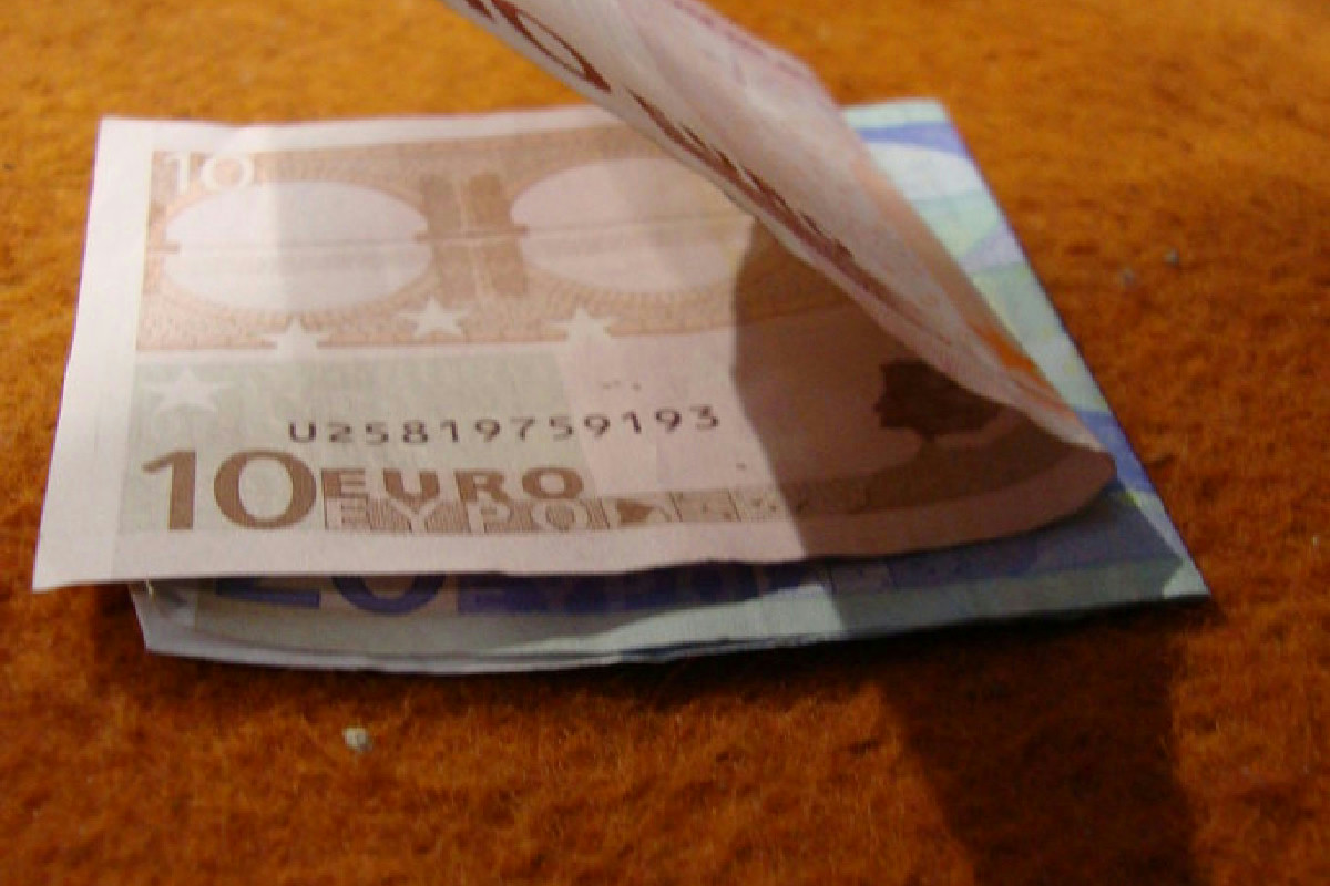 Troppi contanti nascosti in casa? Ecco cosa rischia davvero chi ignora la soglia fissata dalla legge