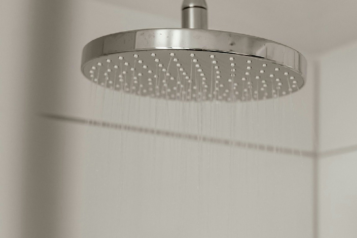 1️⃣ DOMANDA: Evitare l’ingiallimento della tenda da doccia e mantenerla fresca più a lungo senza fatica