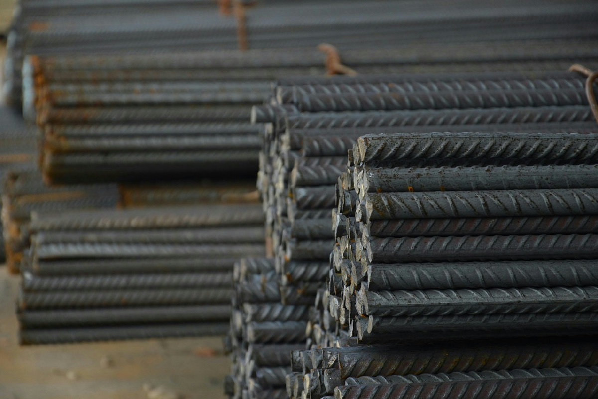 Guida dettagliata ai profili in acciaio per costruzioni: forme, usi e vantaggi nei progetti edilizi