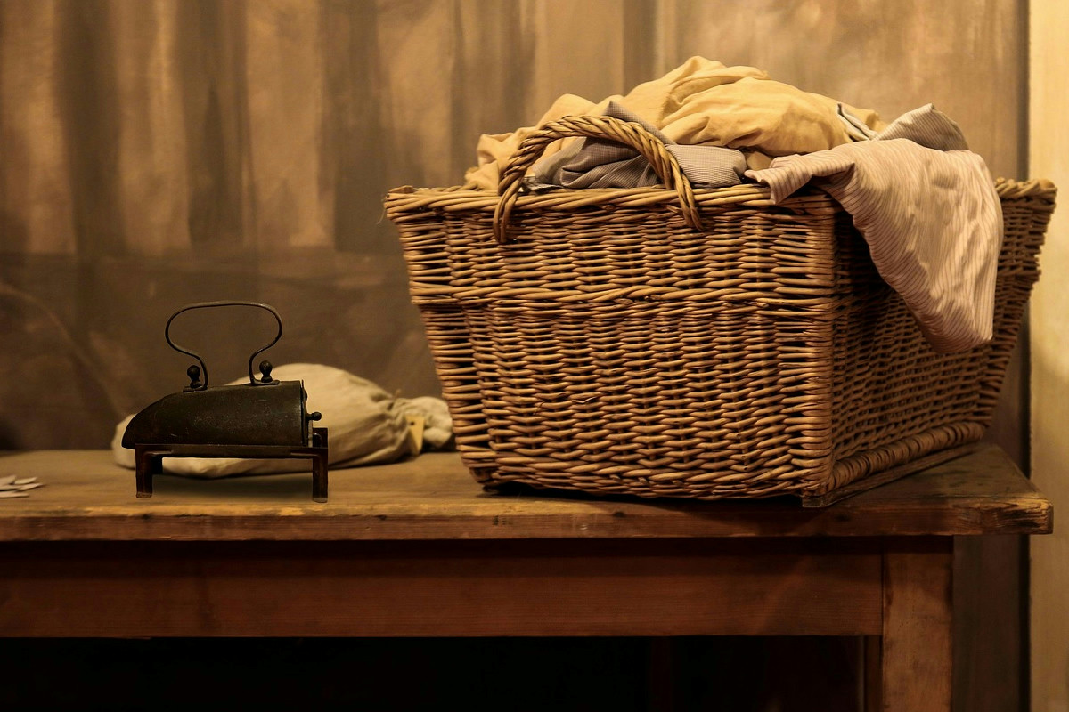 Mobile lavanderia su misura: ottimizzare lo spazio con materiali semplici e resistenti