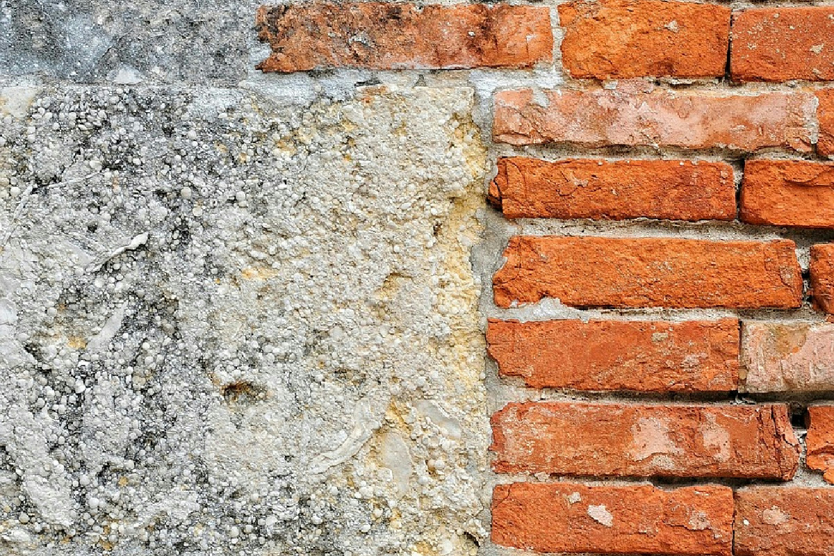 Muri di contenimento nel 2026: sono nuove costruzioni o pertinenze edilizie?