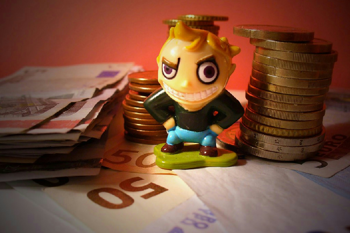 Risparmiare con l’aumento dei tassi: strategie efficaci per tutelare e valorizzare il capitale oggi